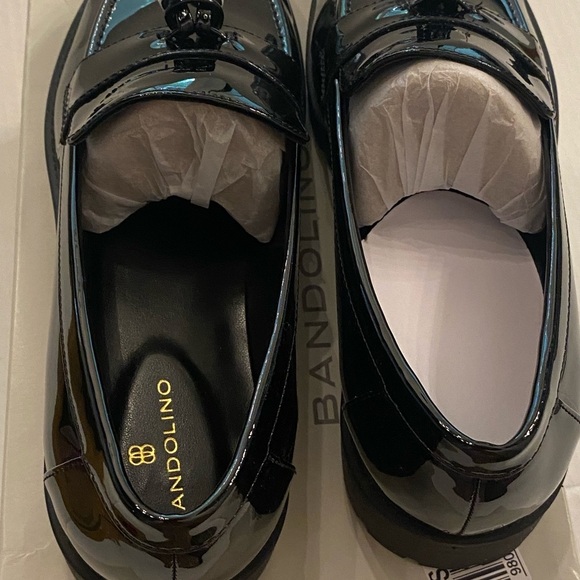 Bandolino Women’s Black Patent Loafers Tassel Fillups Vegan New 8.5 w Box - Picture 3 of 13